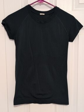 Athleta Dark Green Short Sleeve Crewneck Performance Tee